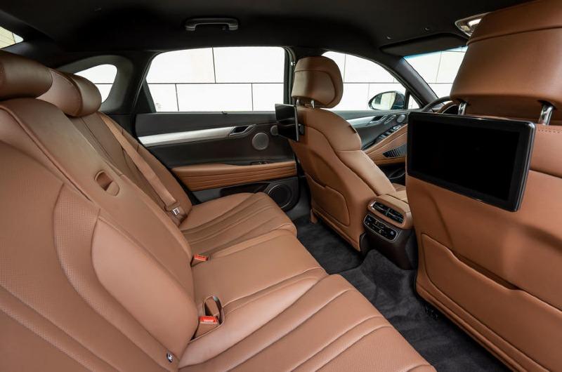 030-genesis-g80-ev-rear-seats-2022.jpg