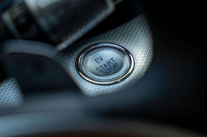 031-genesis-g80-ev-button-2022.jpg