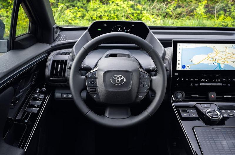 013-toyota-bz4x-x-2022.jpg