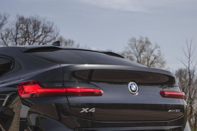 2022-bmw-x4-xdrive30i-629-1654689778.jpg