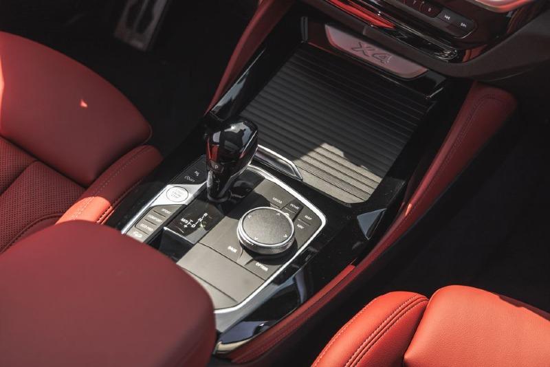 2022-bmw-x4-xdrive30i-658-1654689787.jpg