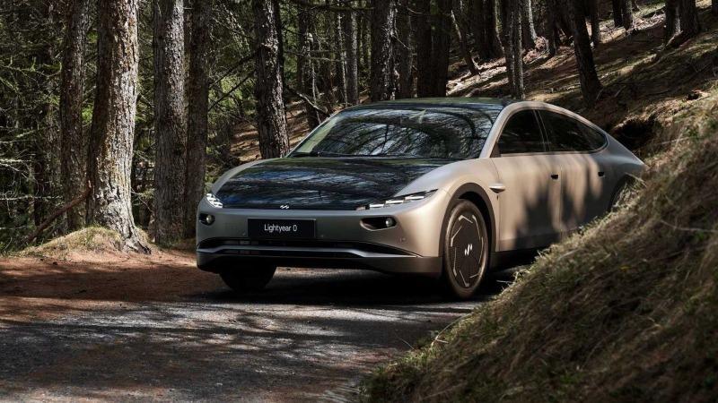 2023-lightyear-0-exterior-front-three-quarter-view.jpg