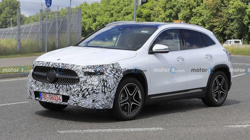 mercedes-benz-gla-class-refresh (3).jpg