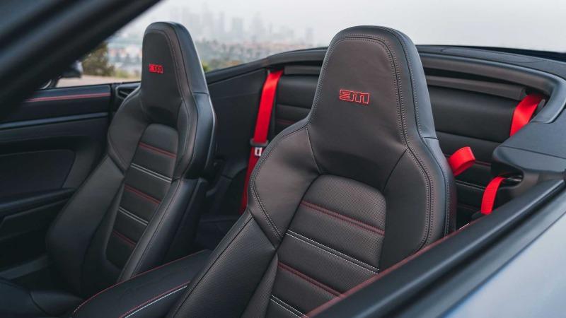 2023-porsche-911-gtsriolet-america-edition-interior-seats (1).jpg