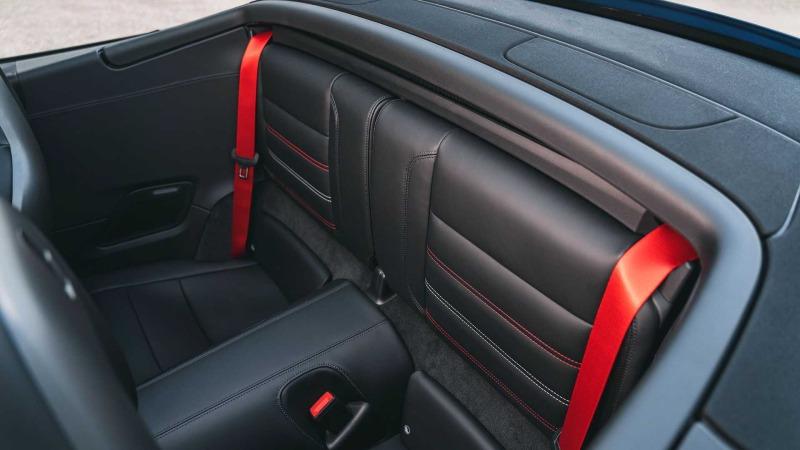 2023-porsche-911-gtsriolet-america-edition-interior-seats (5).jpg