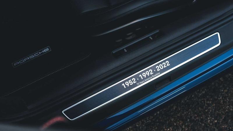2023-porsche-911-gtsriolet-america-edition-interior (4).jpg