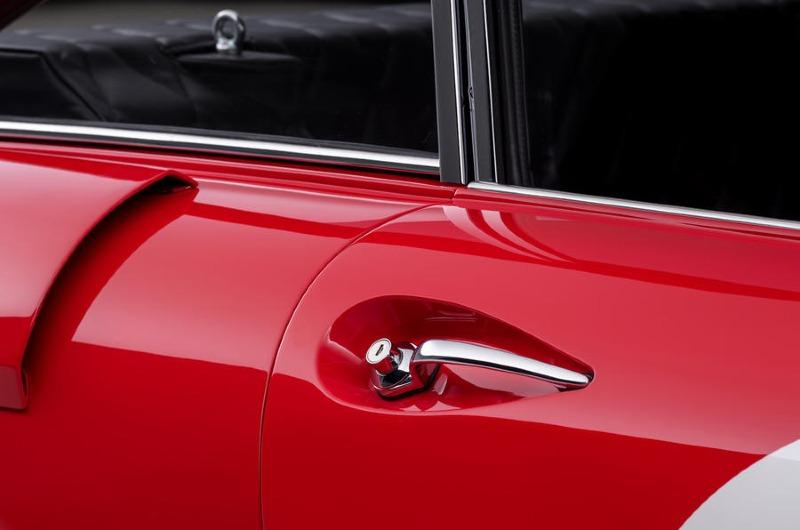 95-bell-sport-classic-330-lmb-door-handles.jpg