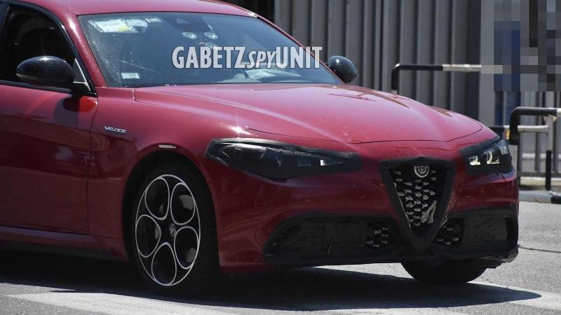 alfa-romeo-giulia-facelift-spy-shots (3).jpg