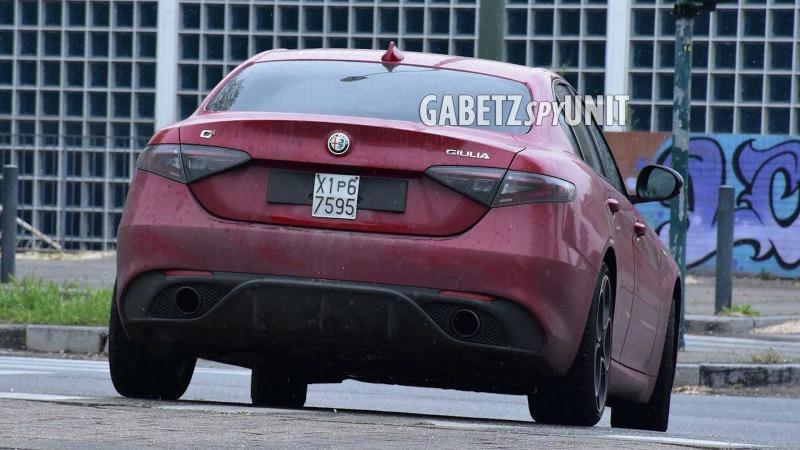 alfa-romeo-giulia-facelift-spy-shots (8).jpg