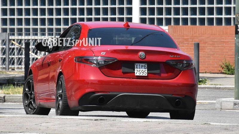 alfa-romeo-giulia-facelift-spy-shots (6).jpg