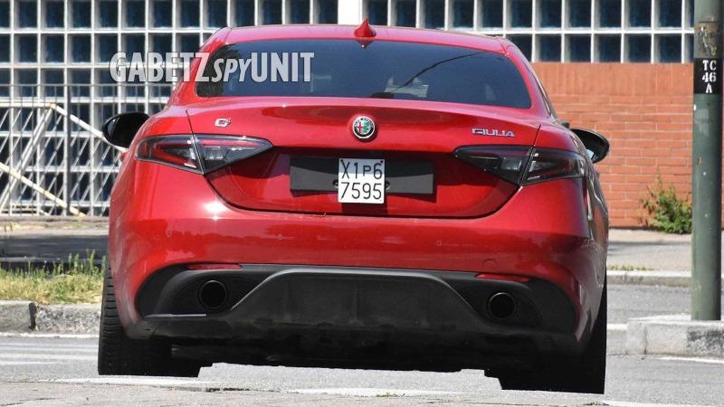 alfa-romeo-giulia-facelift-spy-shots (13).jpg