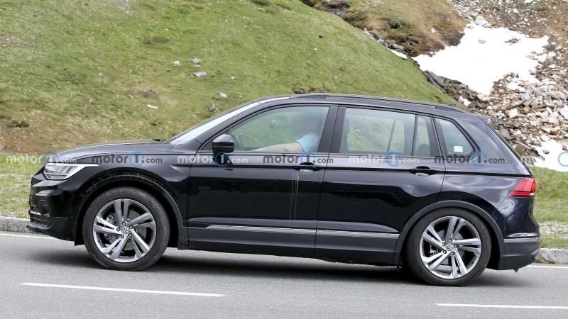 volkswagen-tiguan-spy-photos (4).jpg