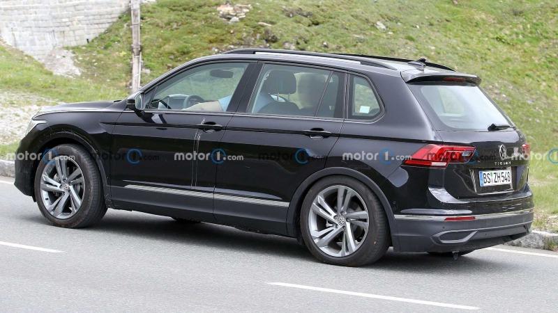 volkswagen-tiguan-spy-photos (5).jpg