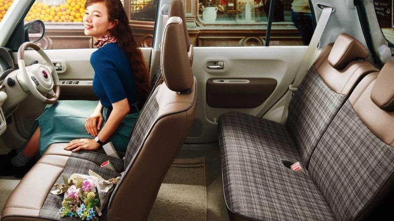 suzuki-alto-lapin-lc-rear-seats.jpg