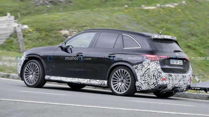 new-mercedes-amg-glc-63-spy-shots (7).jpg