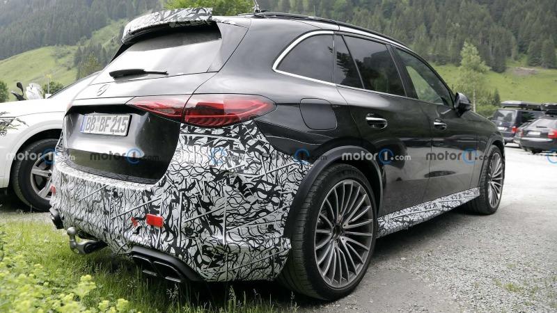 new-mercedes-amg-glc-63-spy-shots (14).jpg