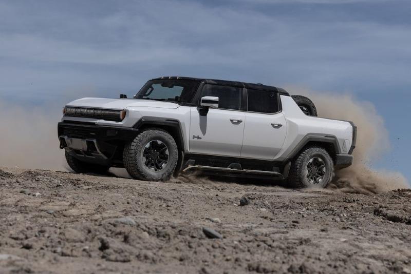 2022-gmc-hummer-ev-edition-1-pickup-102-1657891648.jpg