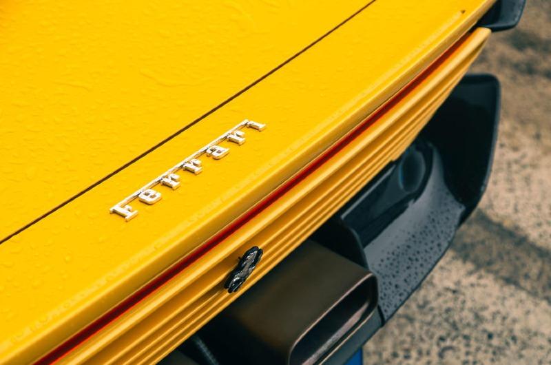 ferrari-daytona-sp3-2022-018-badge.jpg