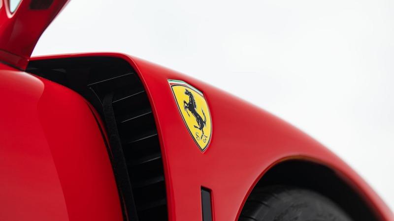 Ferrari-F40-14.jpg