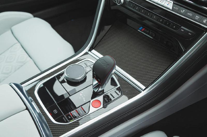 bmw-m8-2022-019-centre-console.jpg