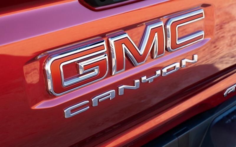 2023-GMC-Canyon-216.jpg