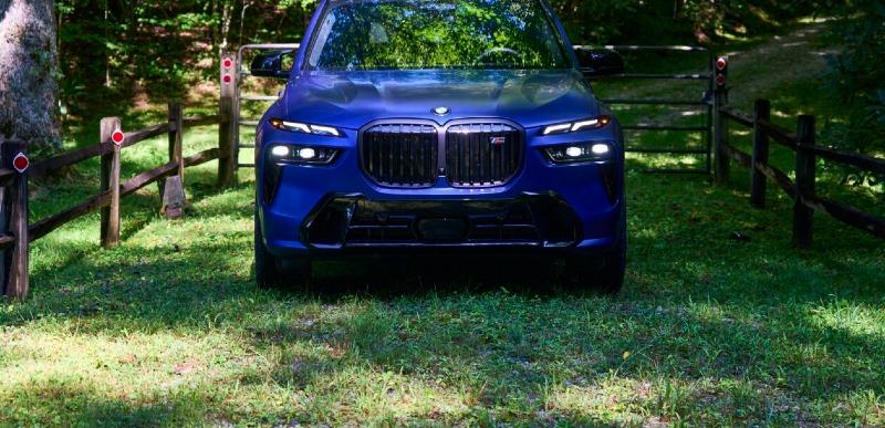 bmw-x7-m60i-frozen-marina-bay-blue-11-1260x608.jpg