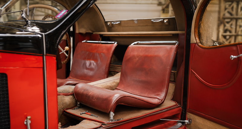 1936-bugatti-type-57s-atalante1280172__2.png