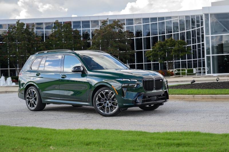 bmw-x7-m60i-british-racing-green-12.jpg