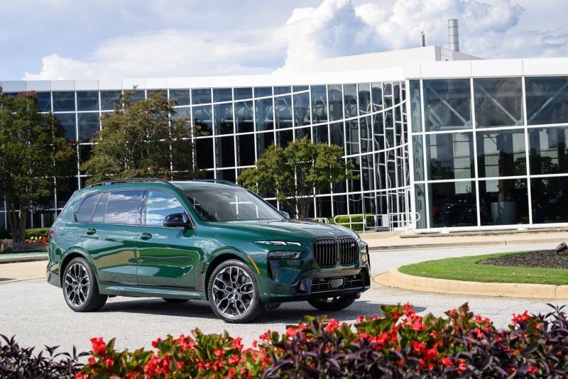 bmw-x7-m60i-british-racing-green-07.jpg