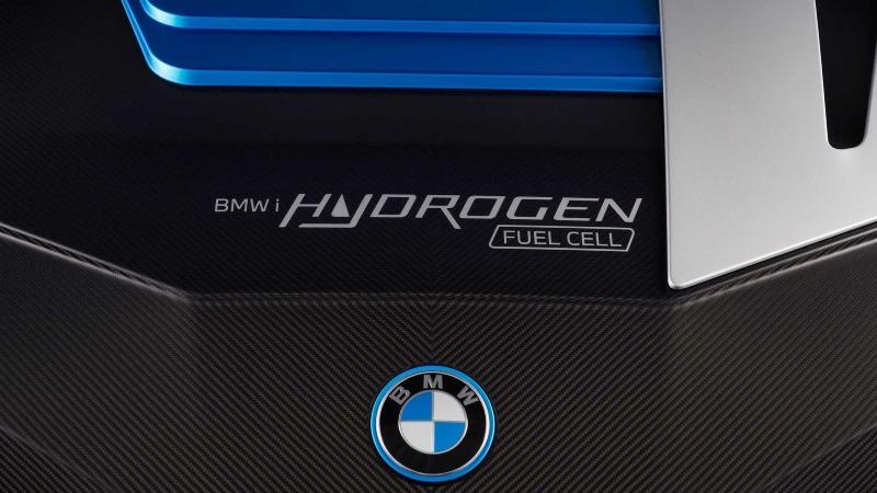 bmw-ix5-hydrogen-powertrain-badge.jpg