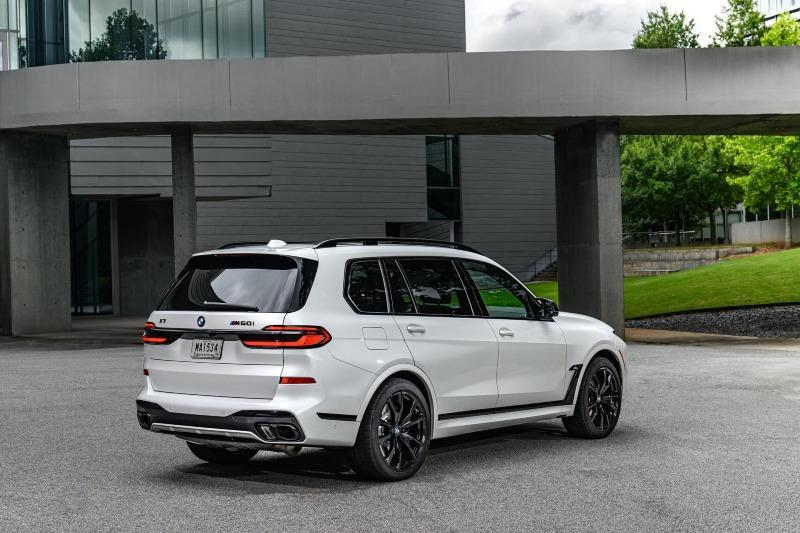 2023-bmw-x7-m6-i-mineral-white-07.jpg