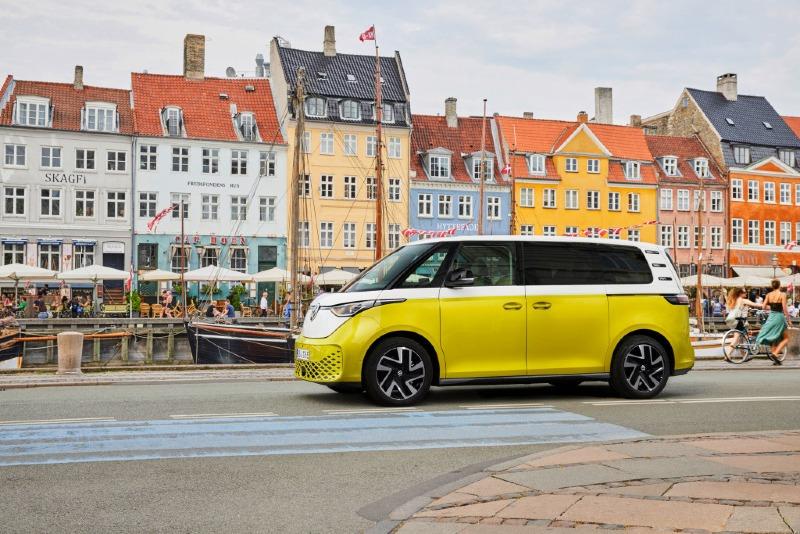 volkswagen-id-buzz-euro-spec_100853881_l.jpg