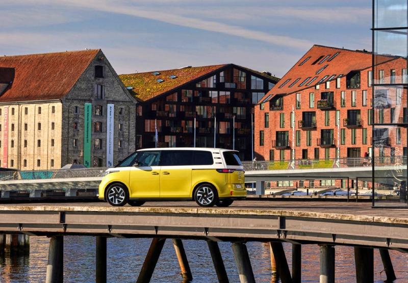 volkswagen-id-buzz-euro-spec_100853887_l.jpg