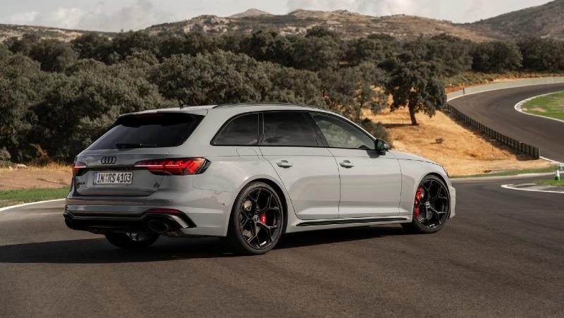 Audi RS4 Competition review-12.jpg