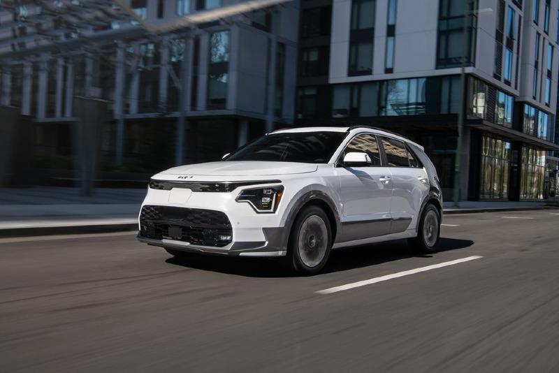 2023-kia-niro-ev-suv-101-1665082544.jpeg