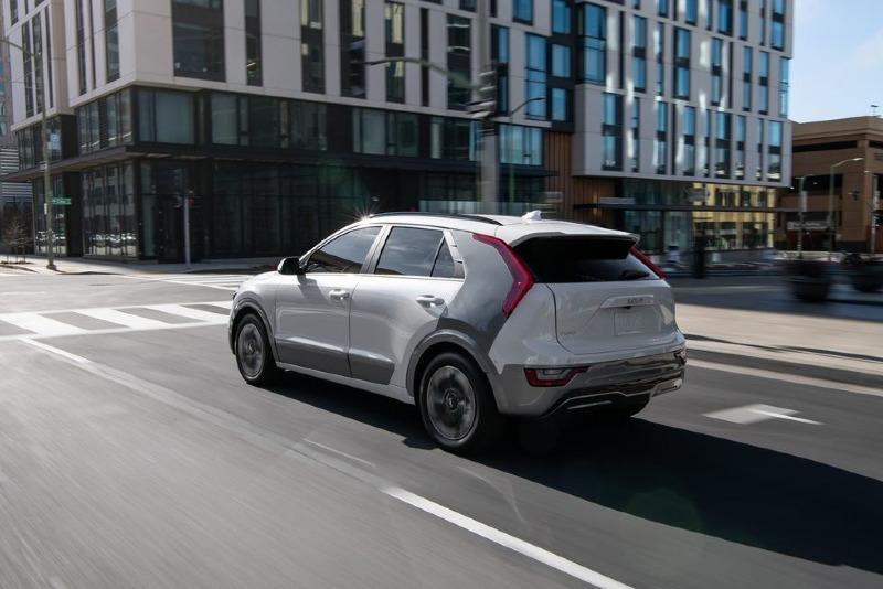 2023-kia-niro-ev-suv-102-1665082545.jpeg