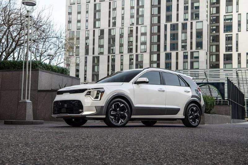 2023-kia-niro-ev-suv-104-1665082545.jpeg