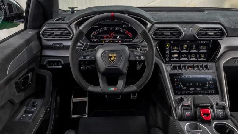3-Lamborghini-Urus-Performante_11zon.jpg