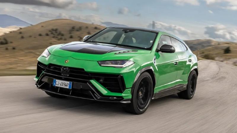 20-Lamborghini-Urus-Performante_11zon.jpg