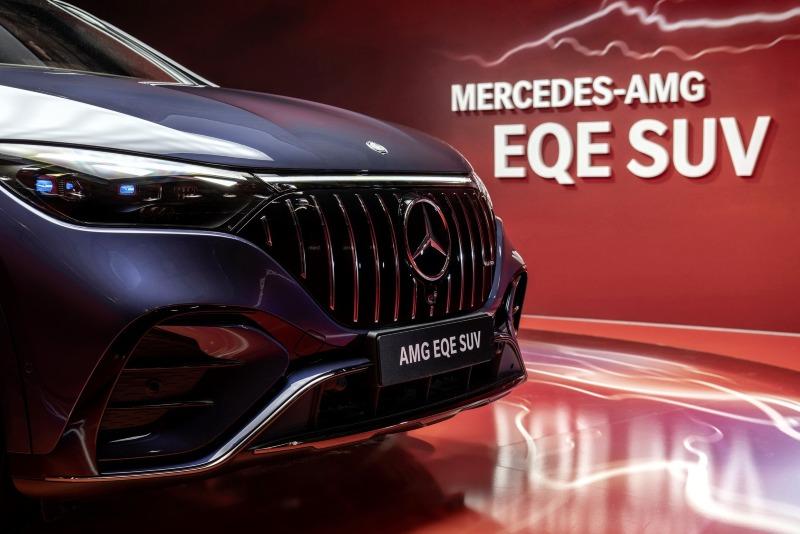 2024-Mercedes-AMG-EQE-SUV-43-53-12.jpg
