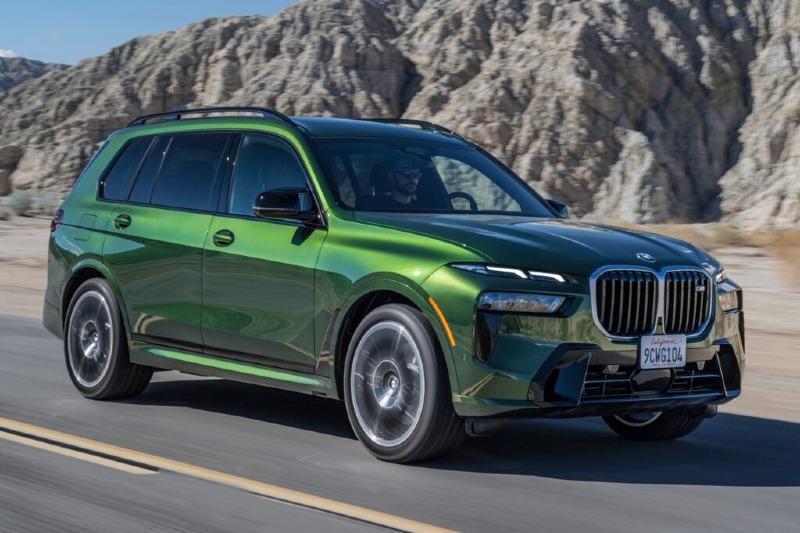 2022-BMW-X7-Facelift-G07-LCI-Indiuidual-Verde-Ermes-M60i-04-1024x681.jpg