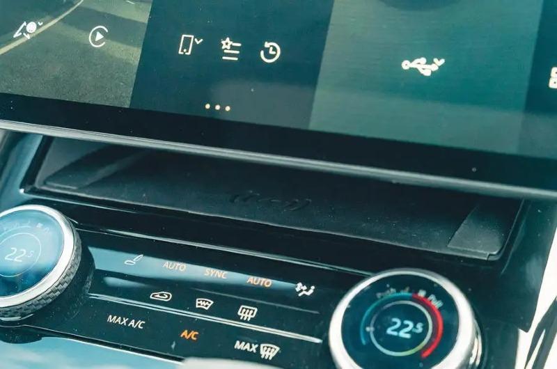 range_rover_sport_d300_charger_11zon.jpg
