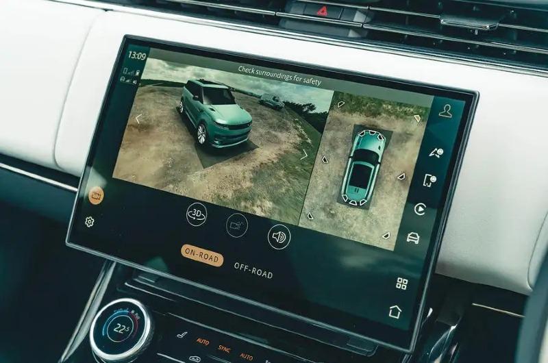 range_rover_sport_d300_infotain_1_11zon.jpg
