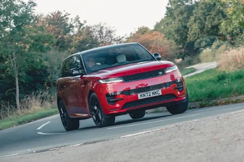 range_rover_sport_d300_frontcorner_11zon.jpg