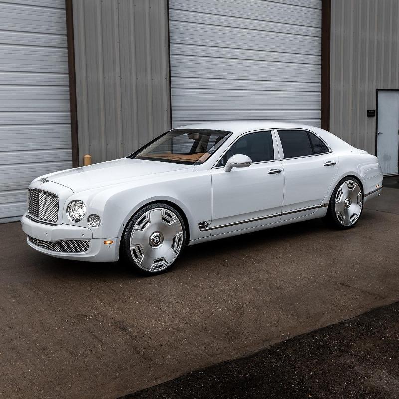 rare-bentley-mulsanne-rides-low-on-brushed-and-polished-agl73-forged-monoblocks-183063_1.jpg