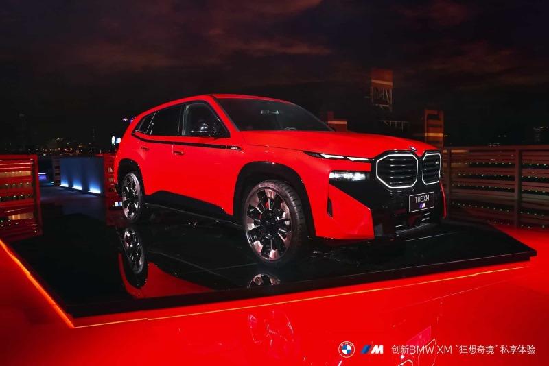 bmw-xm-toronto-red-00.jpg