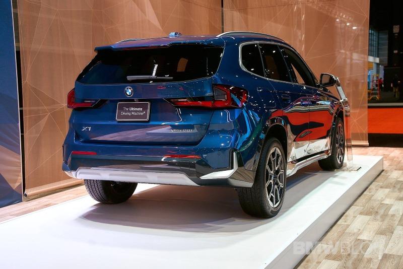 2023-bmw-x1-phytonic-blue-00.jpg