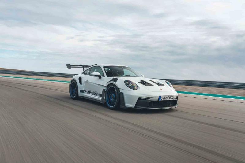 2023-porsche-911-carrera_100875681_l.jpg