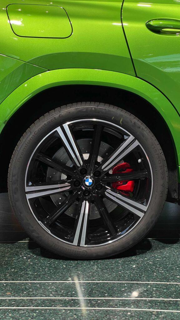 2023-BMW-X6-Facelift-G06-LCI-Java-Green-Tuning-M-Performance-29-576x1024.jpg