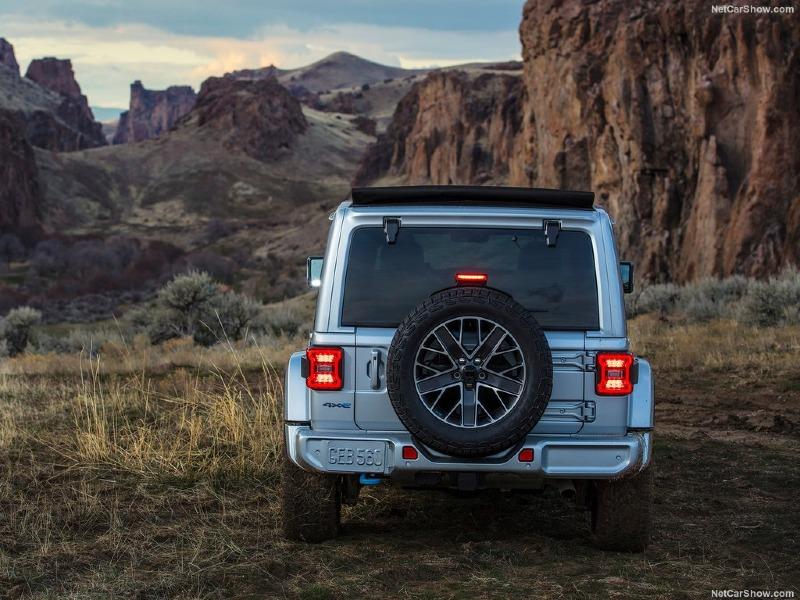 Jeep-Wrangler_4xe-2024-1024-18.jpg